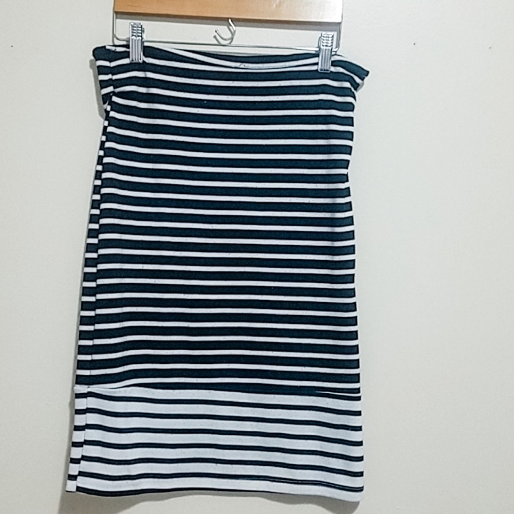 Black & White Striped Pencil Skirt | Down East Basics | Small